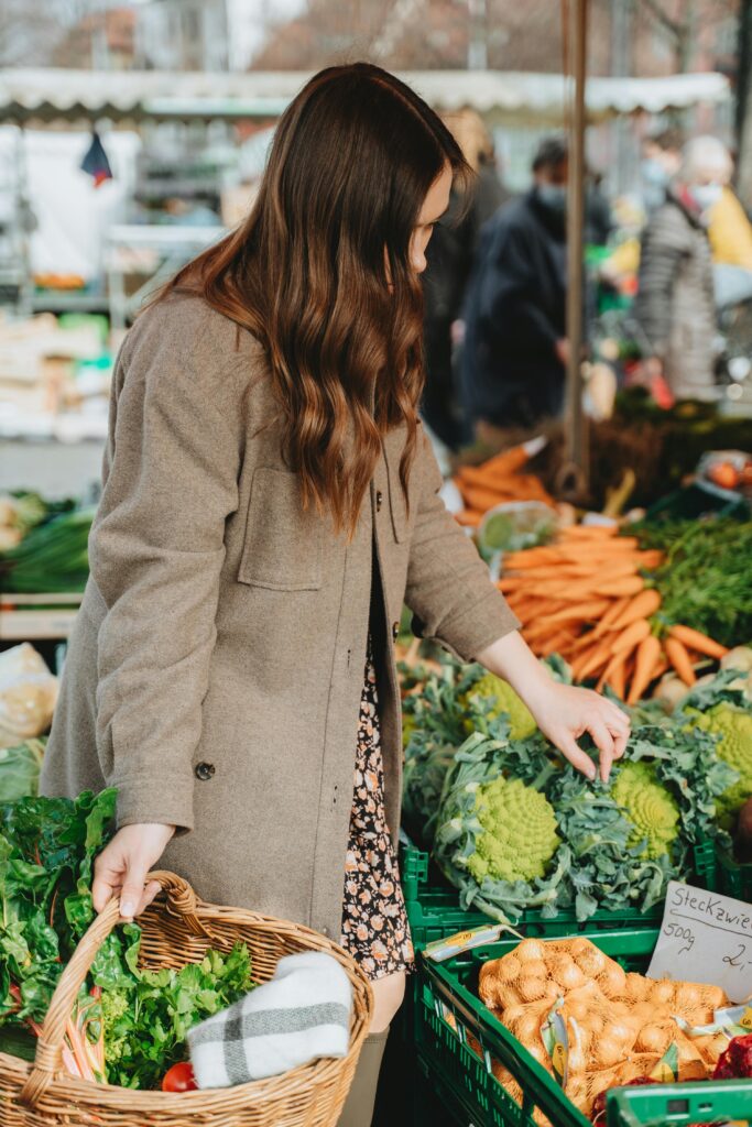 pexels-alesiakozik-7342717-683x1024 5 Alimentos Simples que Ajudam a Controlar a Pressão Alta